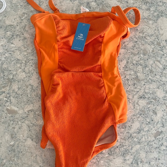 Cupshe bathing suit. Never worn. Supper fun color - Picture 4 of 5